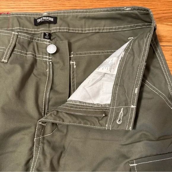 True Religion Cargo Pants Kalamata Green White Stitch Mens Size 32x32